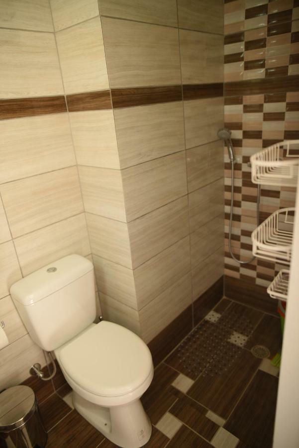 Karinia Home Leonidio Exterior photo